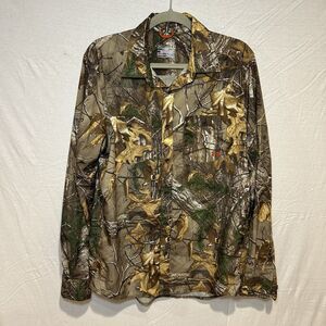 Under Armour Mens Loose Fit Heat Gear Hunting Real Tree Camo Button Size Medium